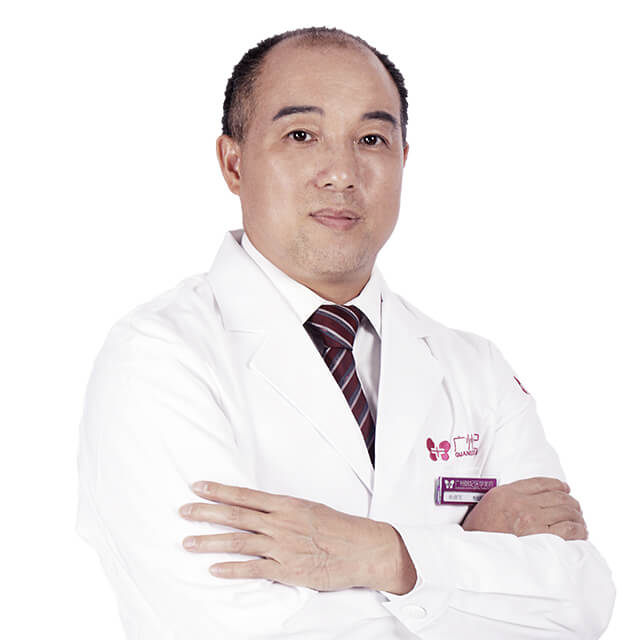 Director Yang Defa, Liposuction, Rhinoplasty, breast augmentation surgeries